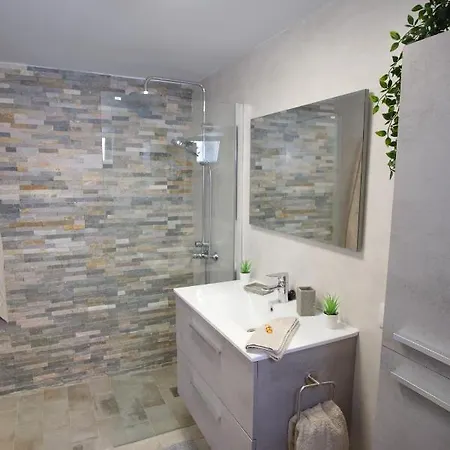 Portonovo La Paloma Amazing Sea View & Swimming Pool-good Wifi -free Ac- Private Parking Appartement