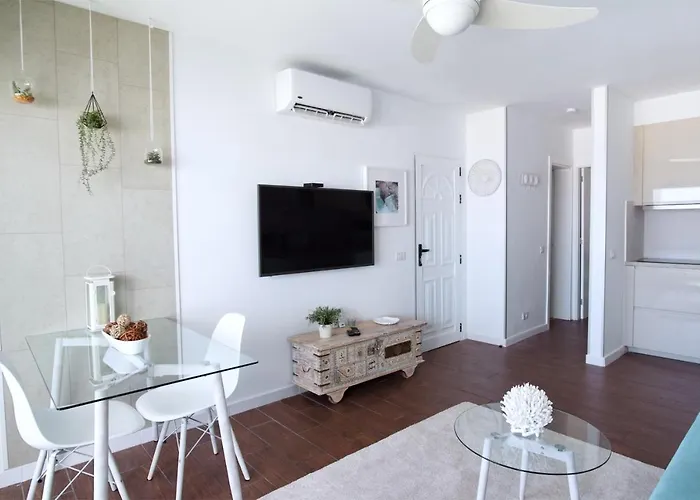 Apartmán Portonovo La Paloma Amazing Sea View & Swimming Pool-good Wifi -free Ac- Private Parking